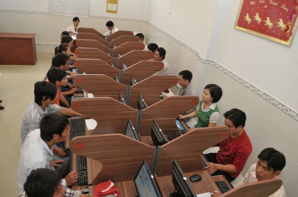lái xe bằng b2